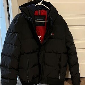 Tommy Hilfiger Men's Black and Red Puffer Jacket